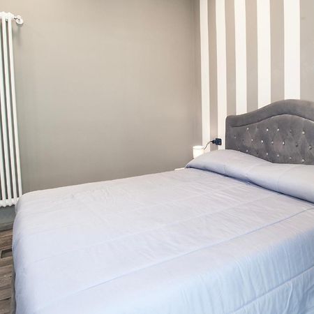 Casa Rosa Lucia Centrale Con Parcheggio ซานเรโม ภายนอก รูปภาพ