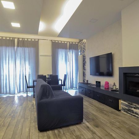 Casa Rosa Lucia Centrale Con Parcheggio ซานเรโม ภายนอก รูปภาพ