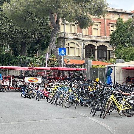 Casa Rosa Lucia Centrale Con Parcheggio ซานเรโม ภายนอก รูปภาพ