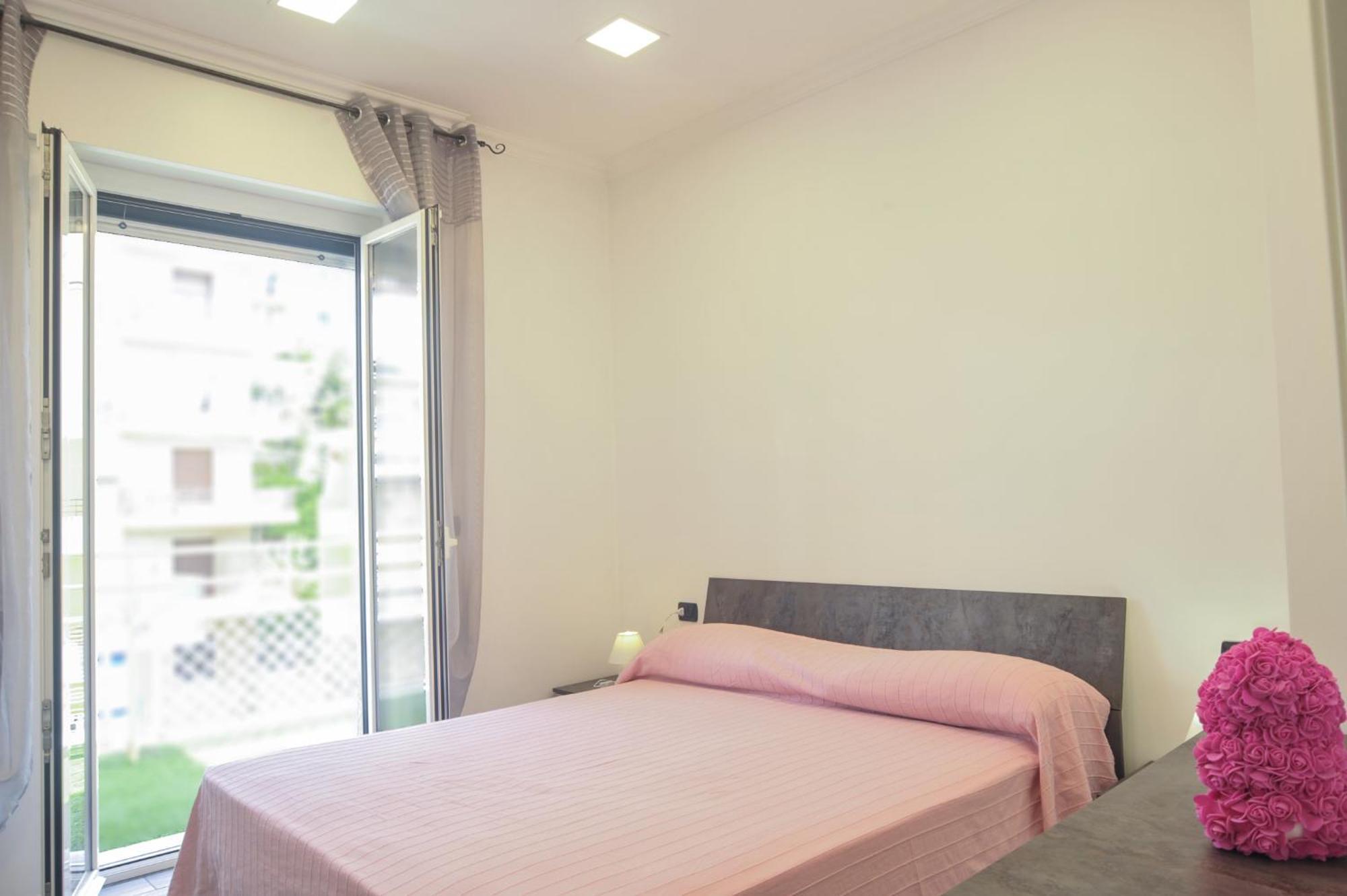 Casa Rosa Lucia Centrale Con Parcheggio ซานเรโม ภายนอก รูปภาพ