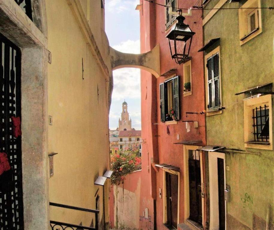 Casa Rosa Lucia Centrale Con Parcheggio ซานเรโม ภายนอก รูปภาพ
