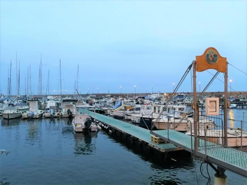 Casa Rosa Lucia Centrale Con Parcheggio ซานเรโม ภายนอก รูปภาพ