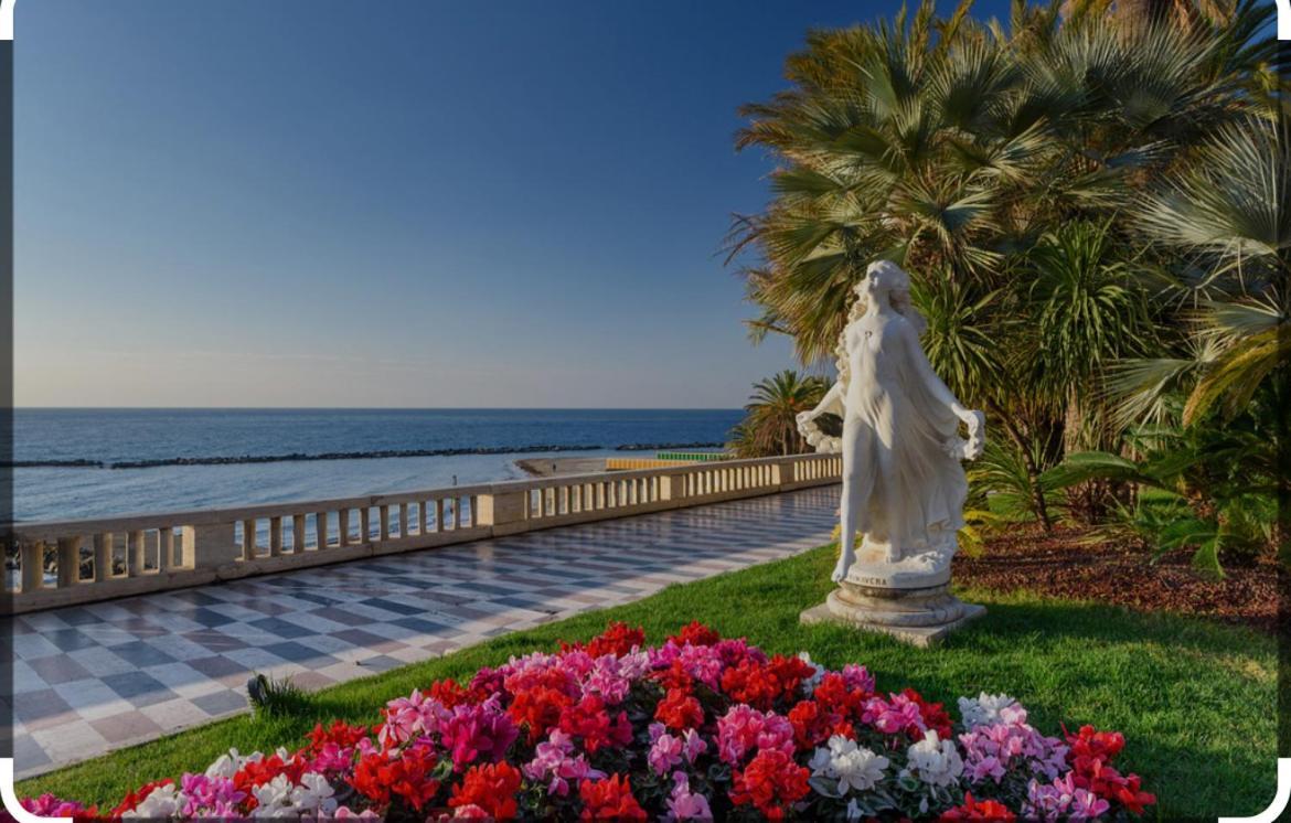 Casa Rosa Lucia Centrale Con Parcheggio ซานเรโม ภายนอก รูปภาพ